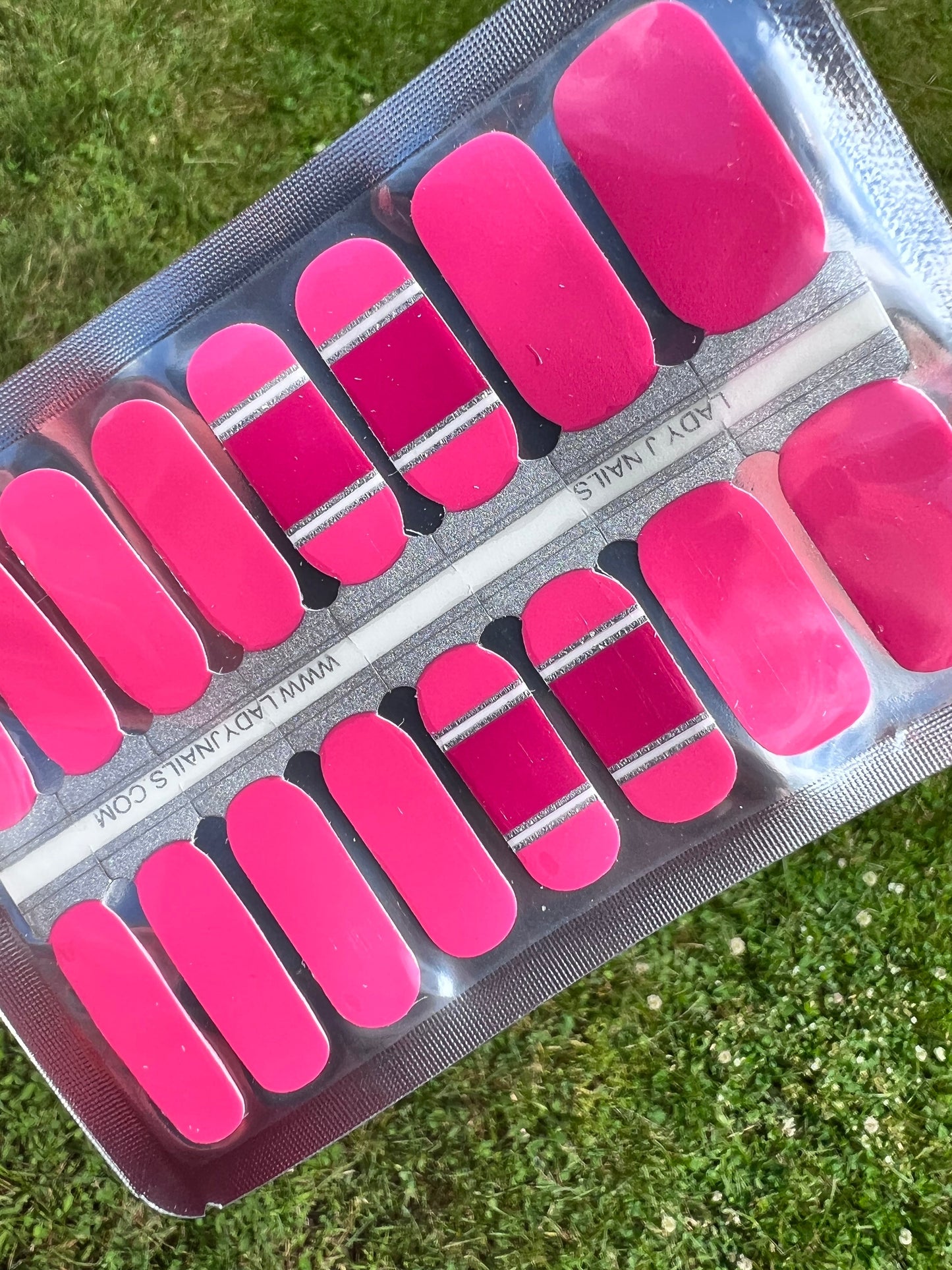 Pink Pretties – Umschlag-Designer-Nagelregel